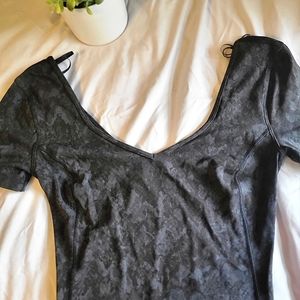 Lululemon align t-shirt size 2